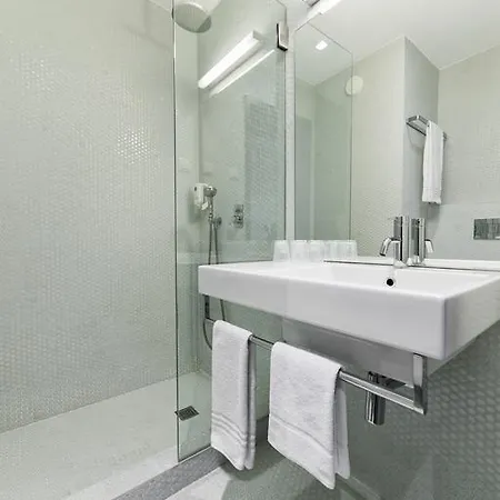Moov Centro Hotel 2*