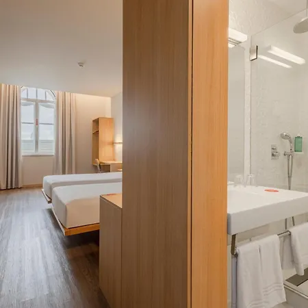 Moov Centro Hotel Porto