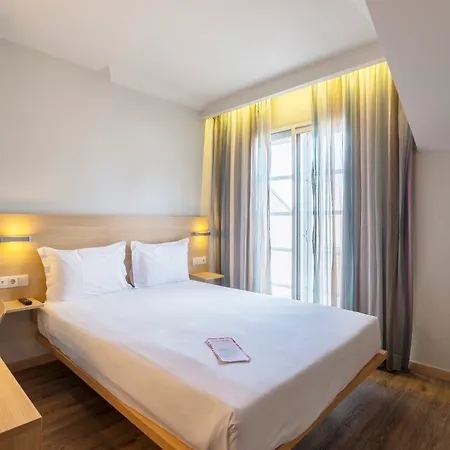 Moov Centro Hotel 2*