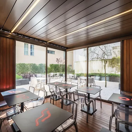 Moov Centro Hotel Oporto