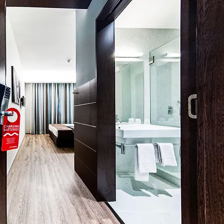 Hotel Moov Centro 2*